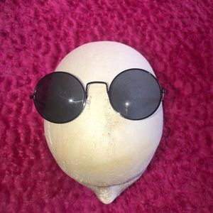 Black Round Sunglasses